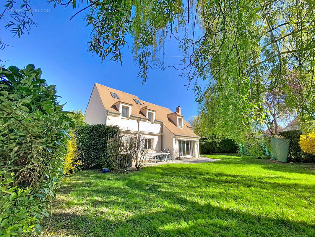 Maison à FEUCHEROLLES
