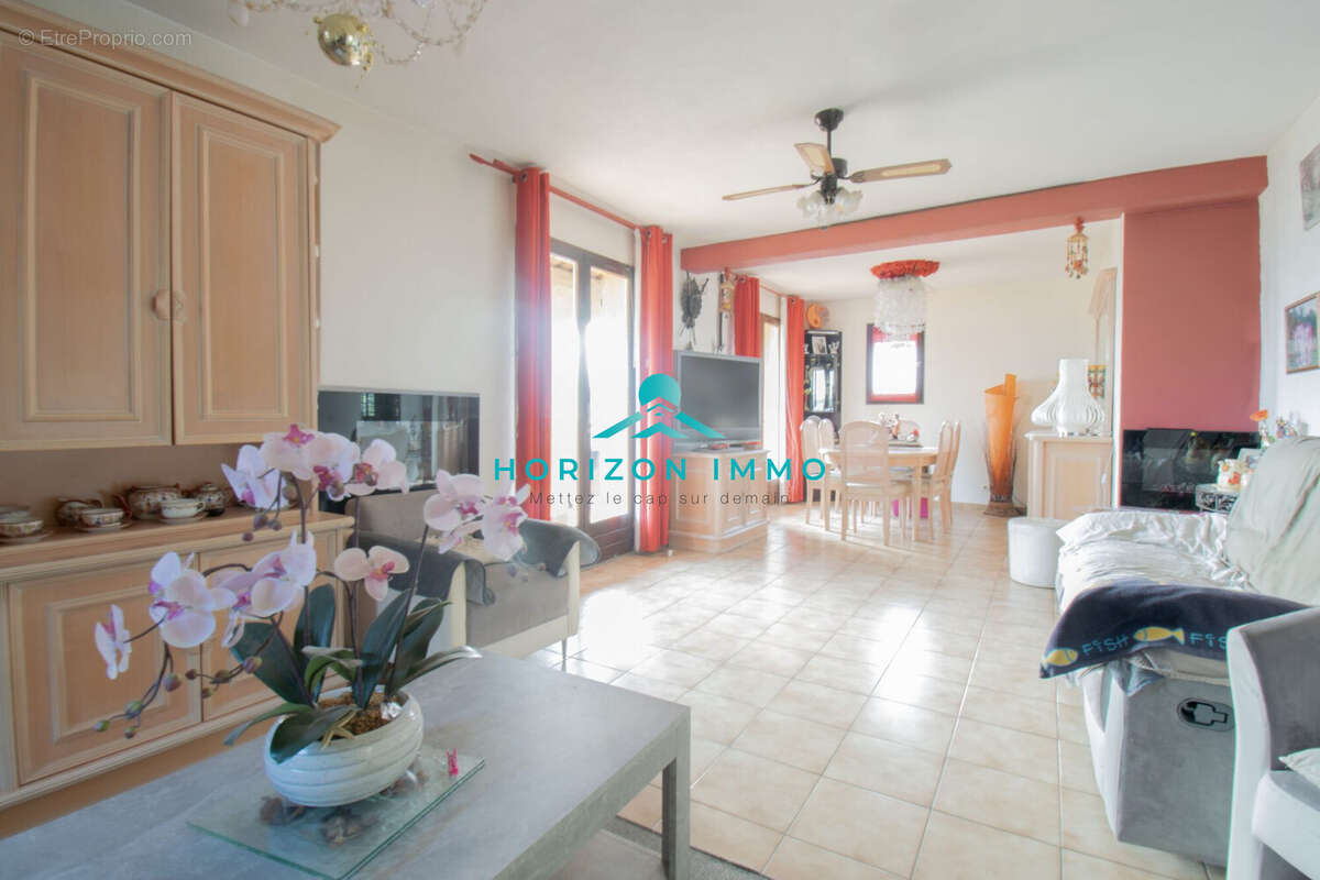 Maison à SAINT-LAURENT-DU-VAR