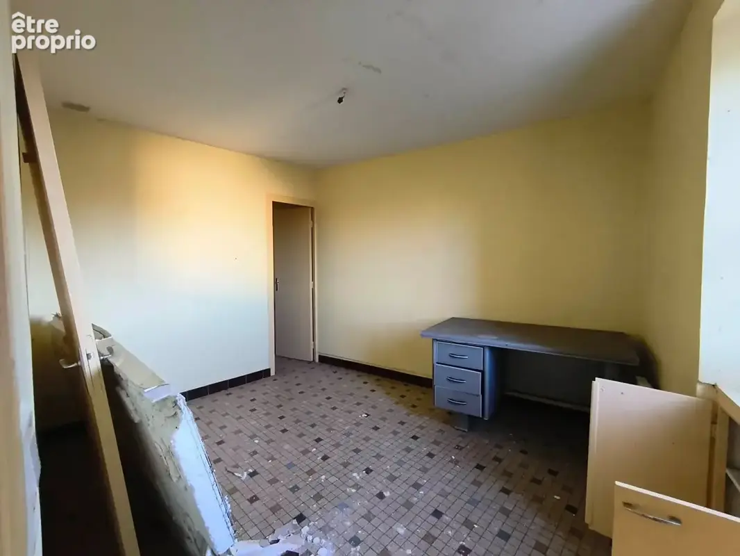 Appartement t2 a renover - centre ville - photo 4
