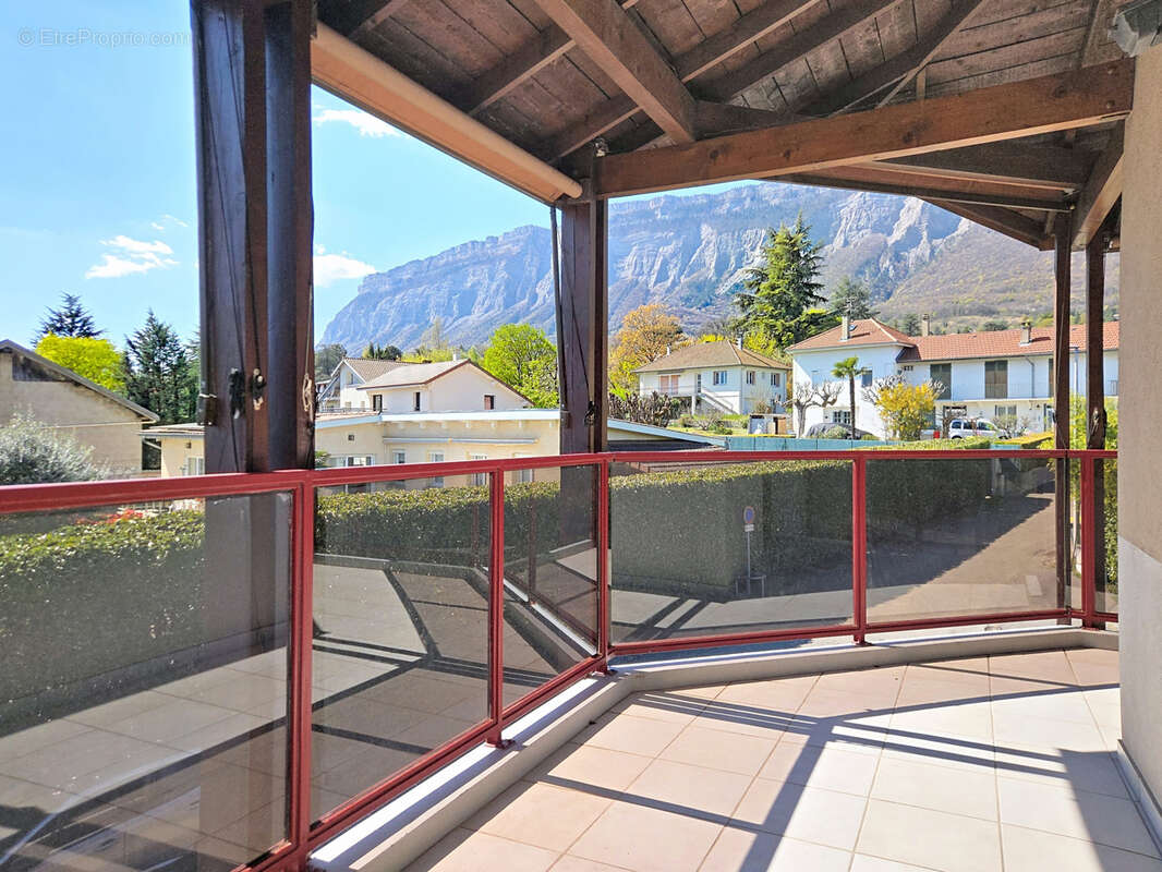 Appartement à SAINT-ISMIER