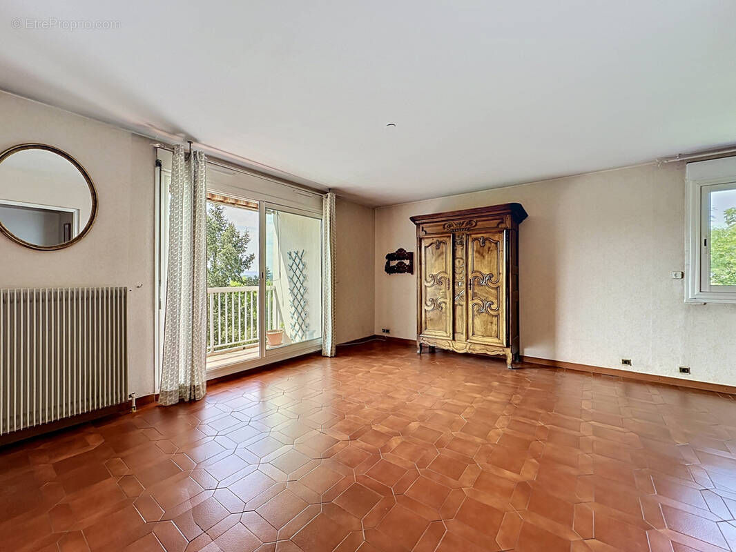 Appartement à TASSIN-LA-DEMI-LUNE
