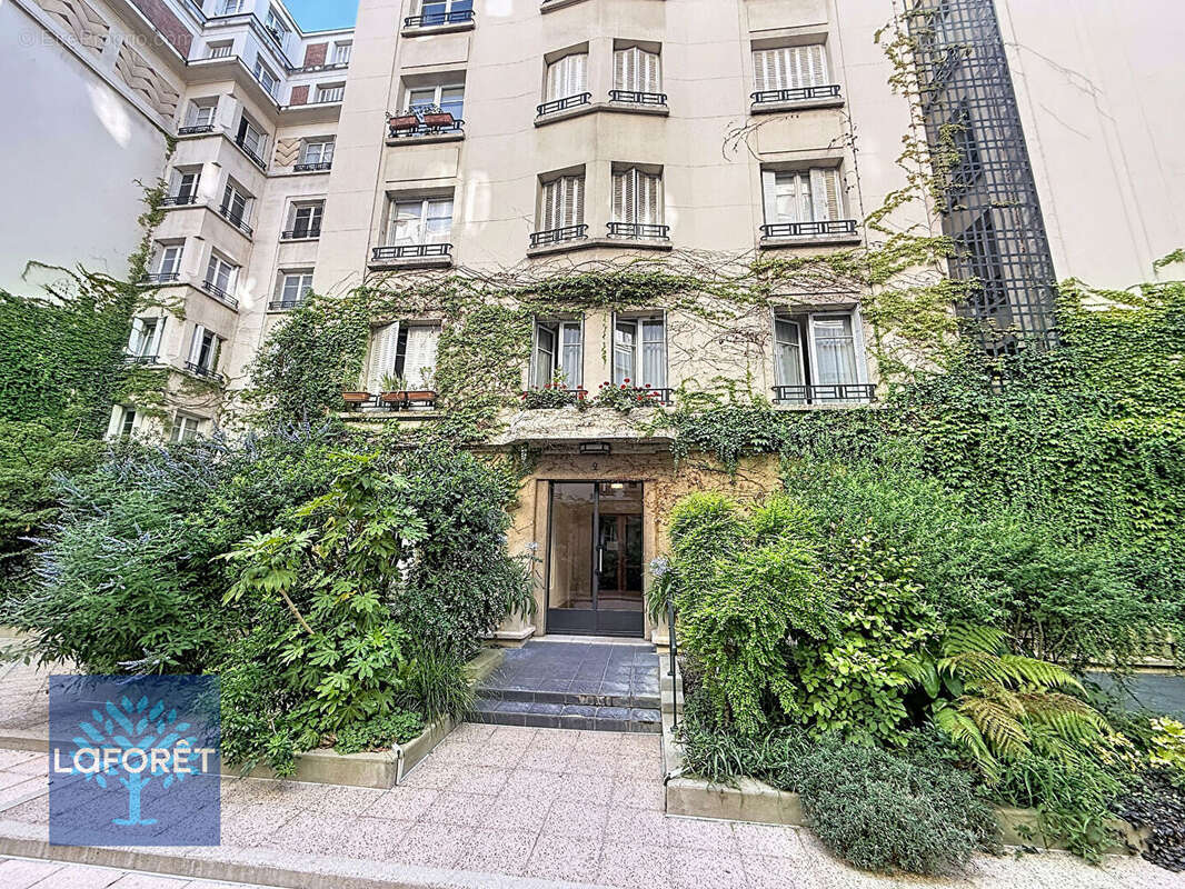Appartement à PARIS-7E