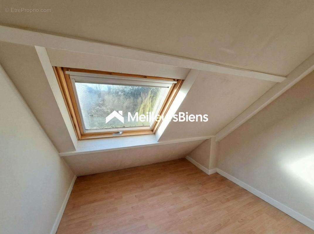 Maison à SAINT-JEAN-DE-BONNEVAL