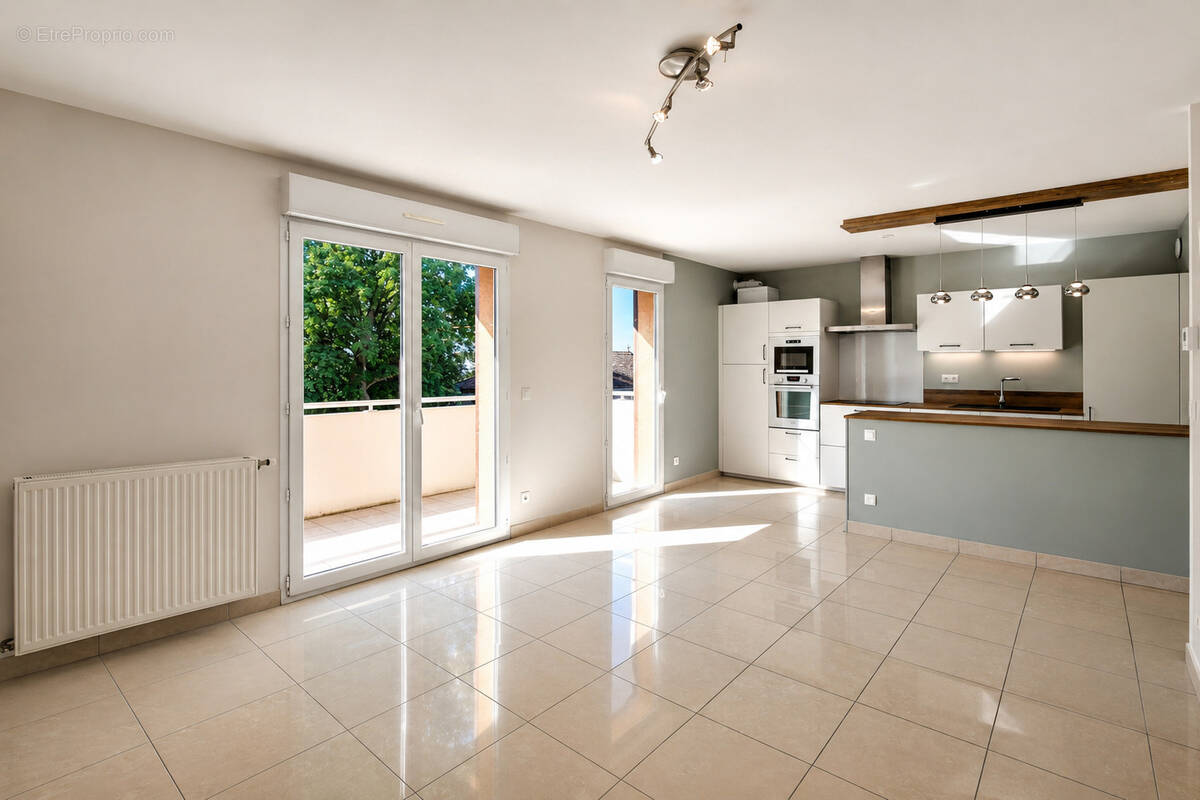 Appartement à PRINGY