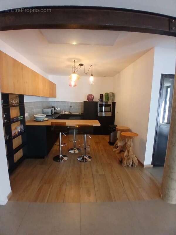 Commerce à LA VERRIERE