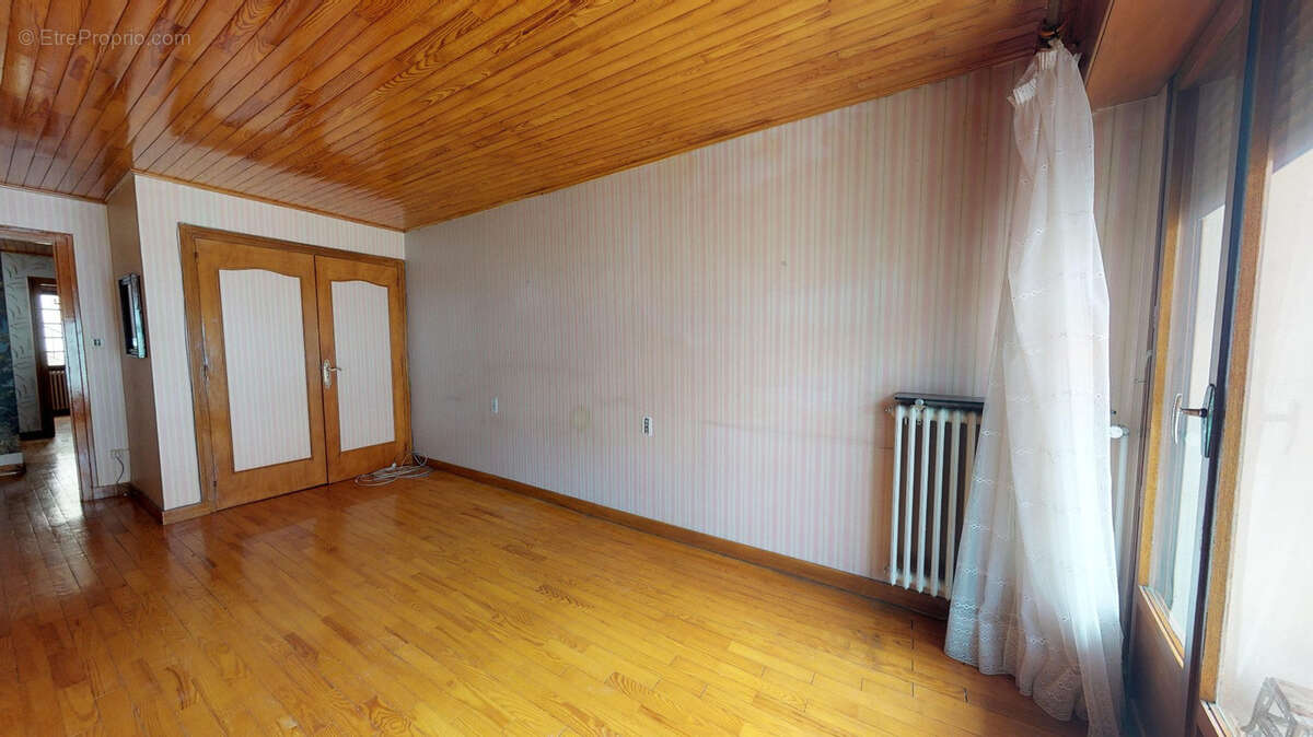 Maison à LE MONASTIER-SUR-GAZEILLE