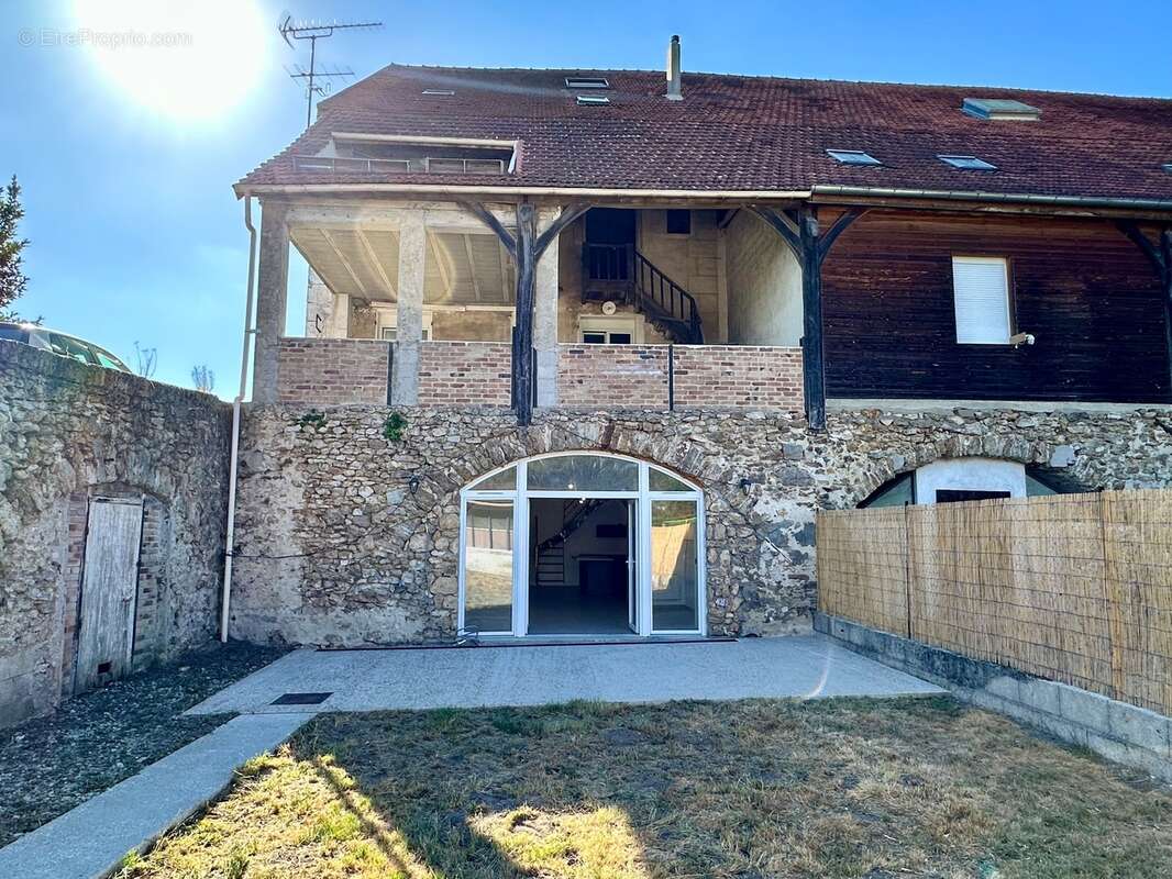 Duplex 100 m2 en rez-de-jardin à vendre 3 pièces FORGES LES BAINS (91) - photo 13
