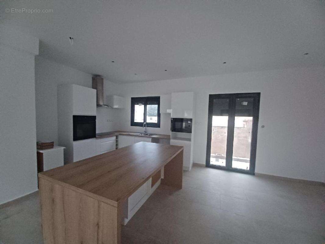 Maison 112 m² à Vendres  - photo 3