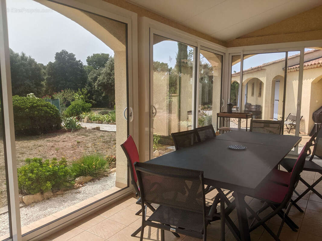 MOISSAC BELLEVUE superbe villa avec piscine sur 5800 m2 de terrain clos. - photo 3