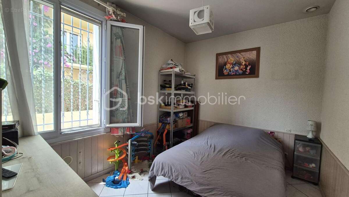 A vendre maison de ville de 129m² trois faces sur terrain de 438m² a elne - centre ville - proche de tous les commerces des ecol - photo 8