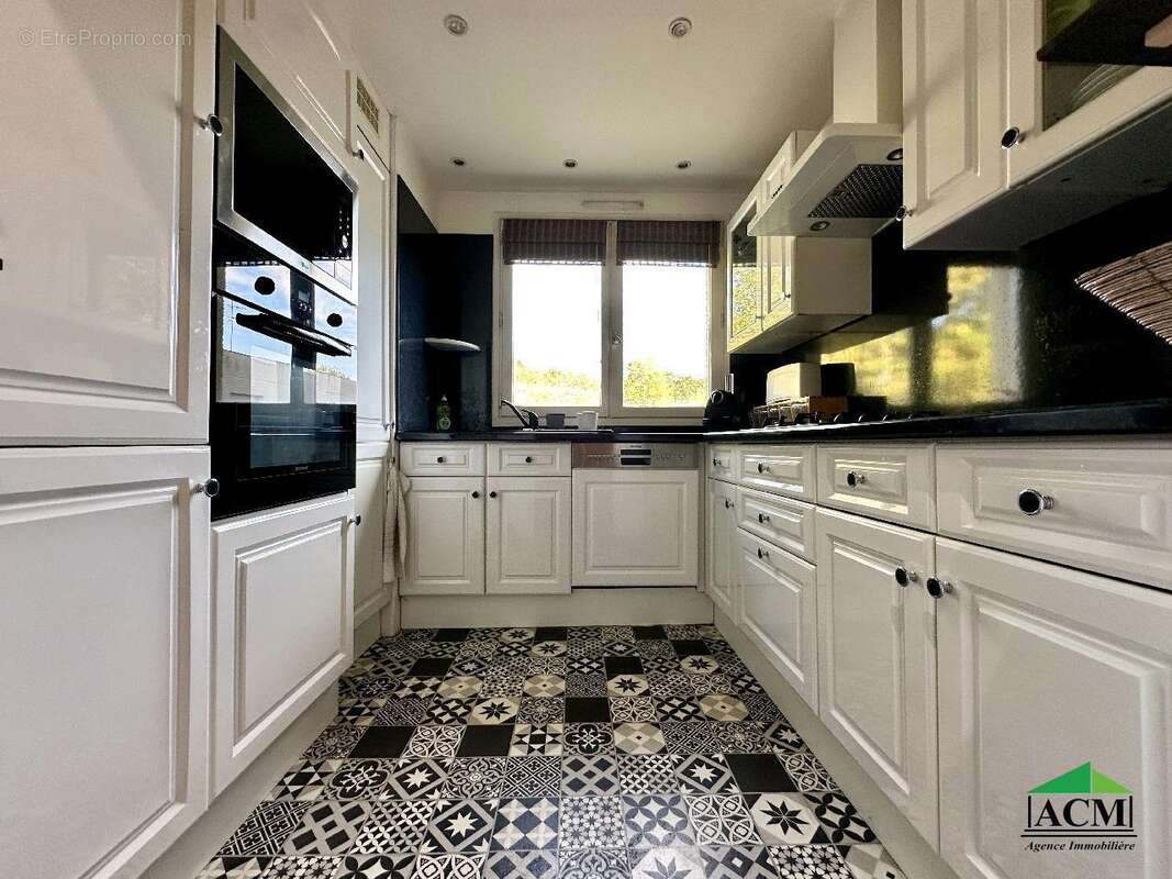 Appartement à MERY-SUR-OISE