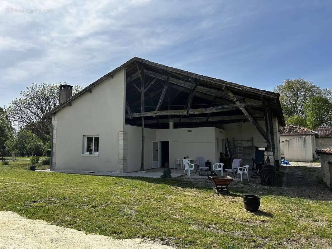 Maison à CHALAIS