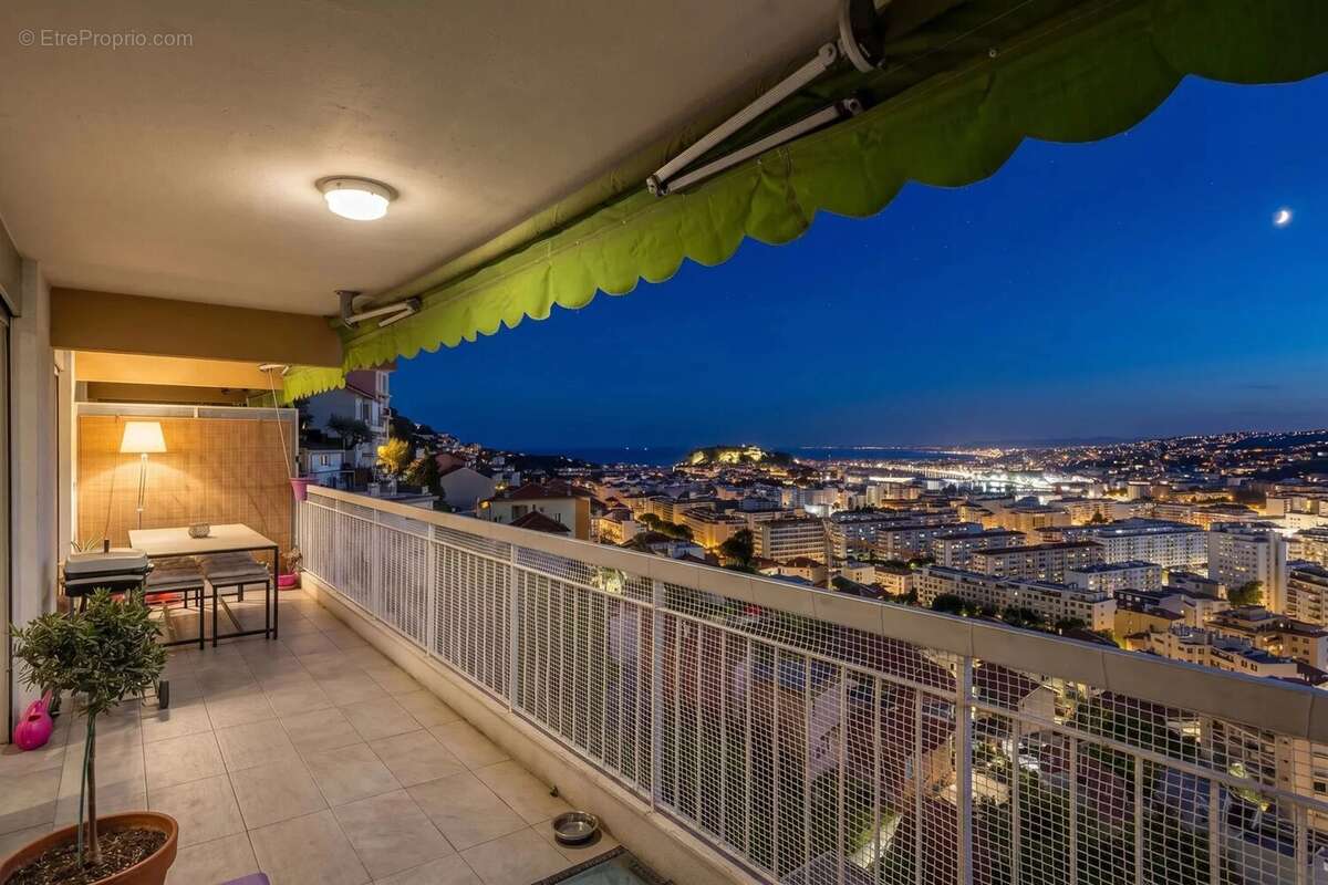 Appartement à NICE