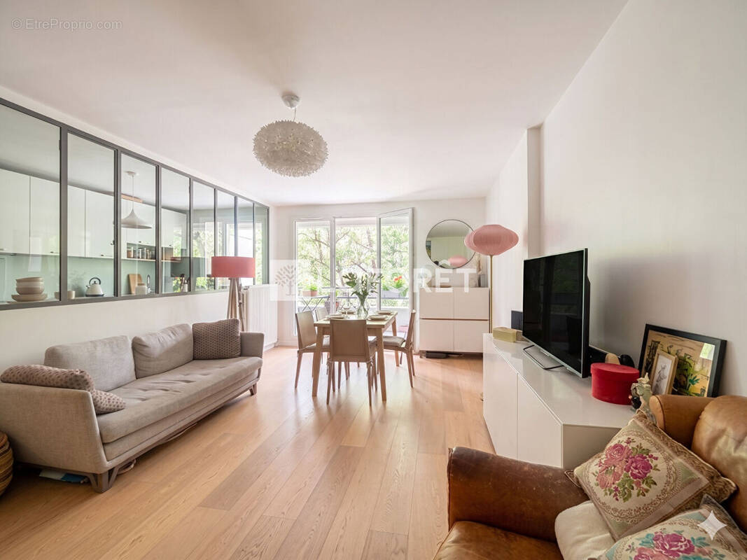 Appartement à SURESNES