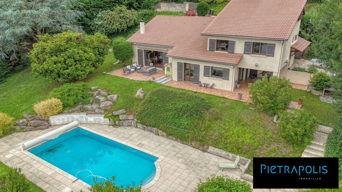 Extérieur côté sud - Maison à NEYRON