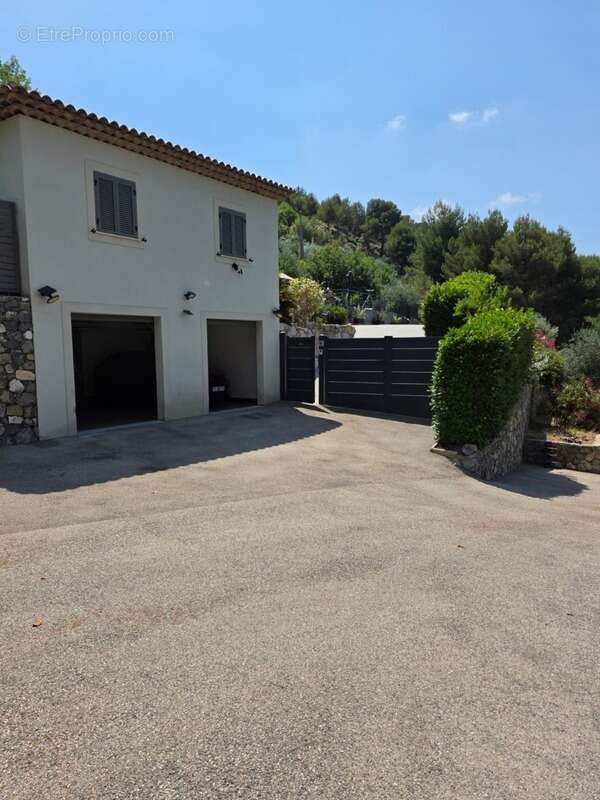A vendre, Villa individuelle, 133 m², Piscine, La Roquette du Var, 06670, Alpes Maritimes - photo 16