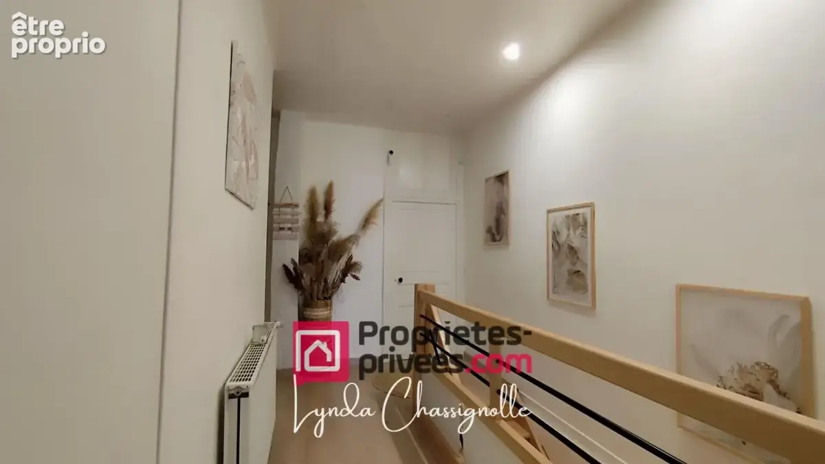 Maison à Vougy - Belle maison rénovée avec le charme de l'ancien - 185 m² - 5 chambres - photo 13