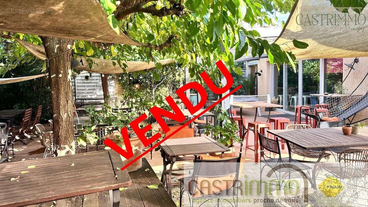 Commerce à CASTRIES