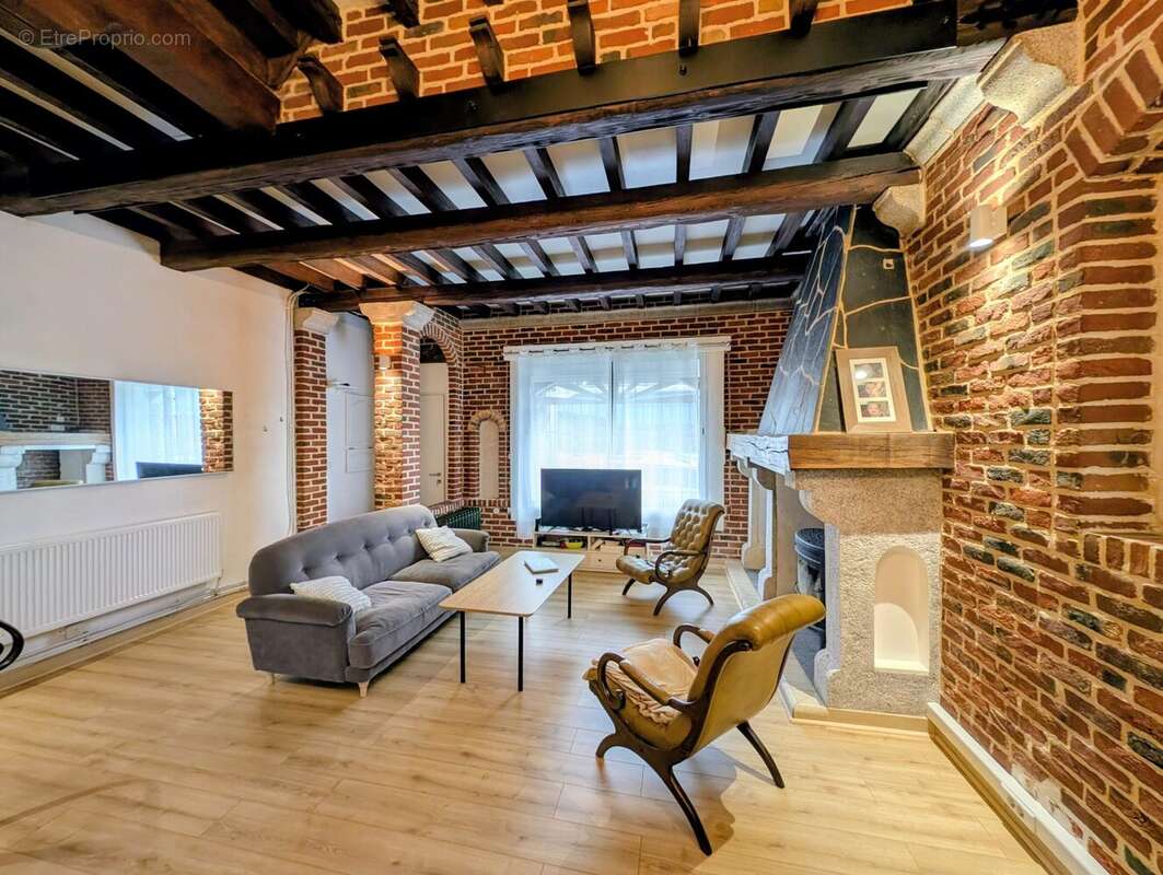 Maison à WAMBRECHIES