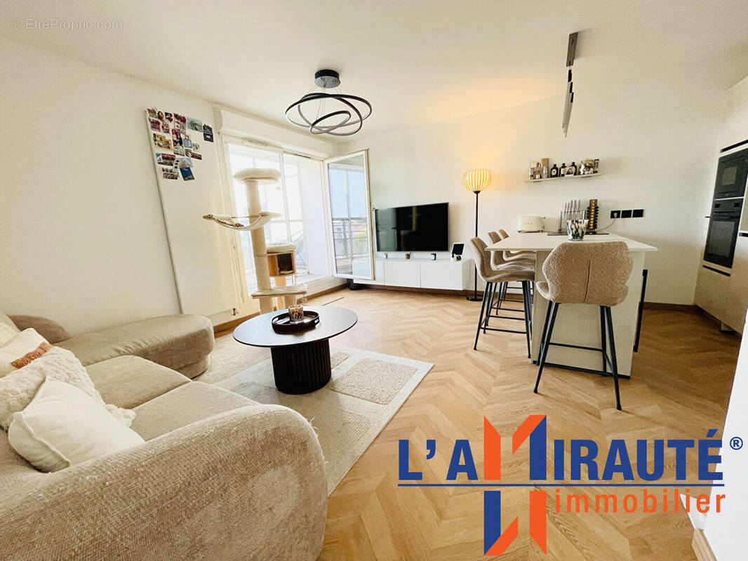 Appartement à SARTROUVILLE
