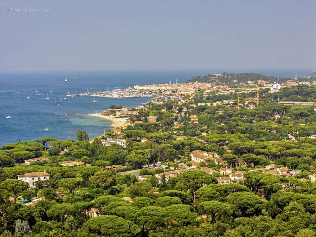 Vue mer à couper le souffle –  Vente propriété contemporaine neuve dans un domaine exclusif aux portes de Saint-Tropez - photo 16