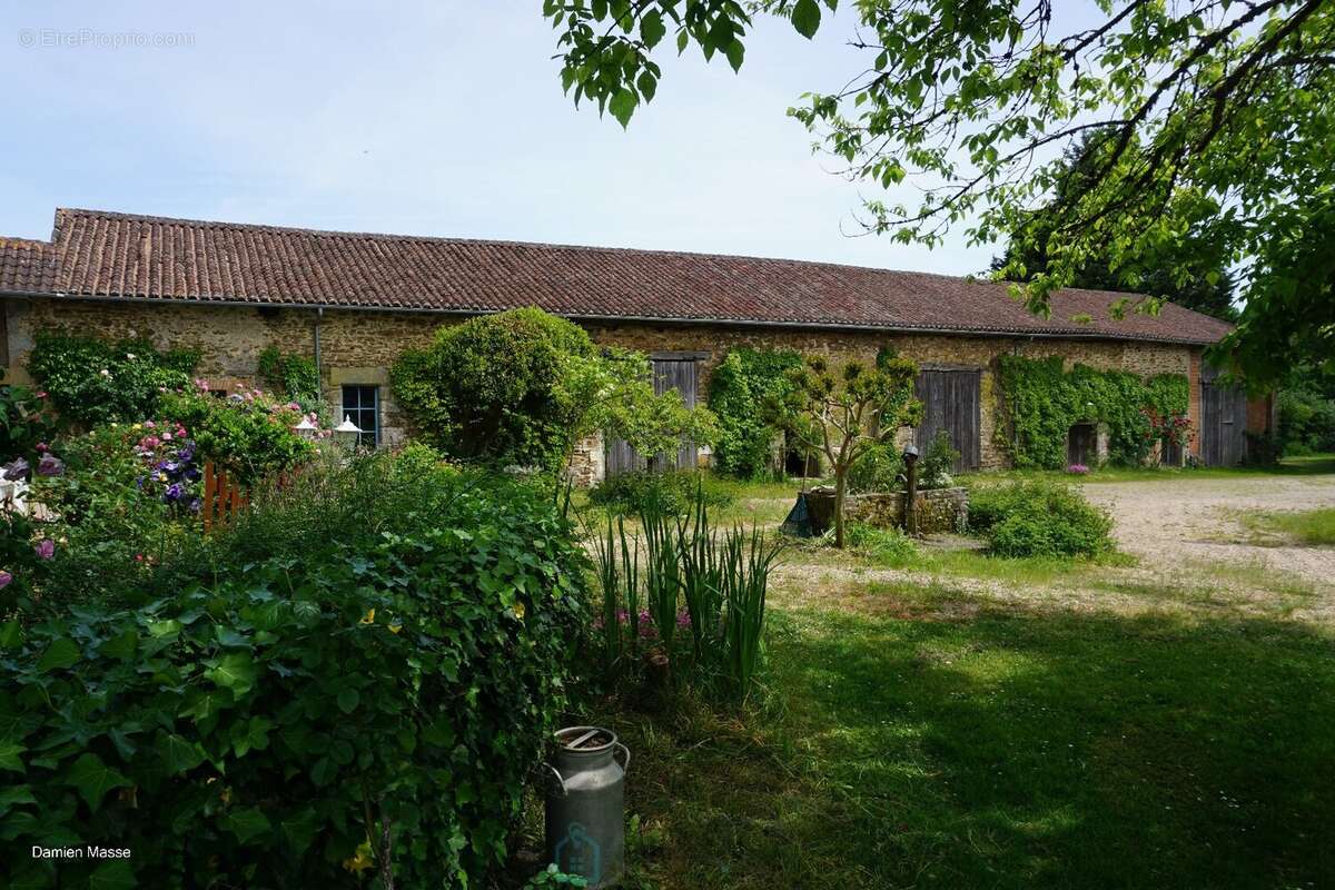 Maison à SAINT-JORY-DE-CHALAIS