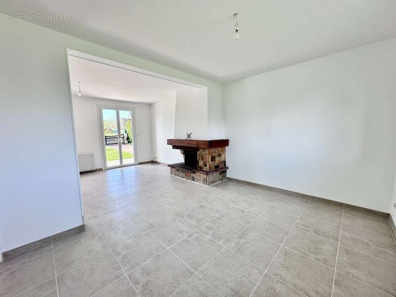 Maison traditionnelle à La Saussaye (27370) – Vallée de l’Oison  112 m² – 4 chambres – Terrain de 614 m² – Quartier calme et rec - photo 13