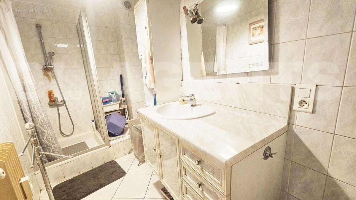 3BEB1D13-D4BD-87DD-D544-CECA1DC16029 - Appartement à MARSEILLE-7E