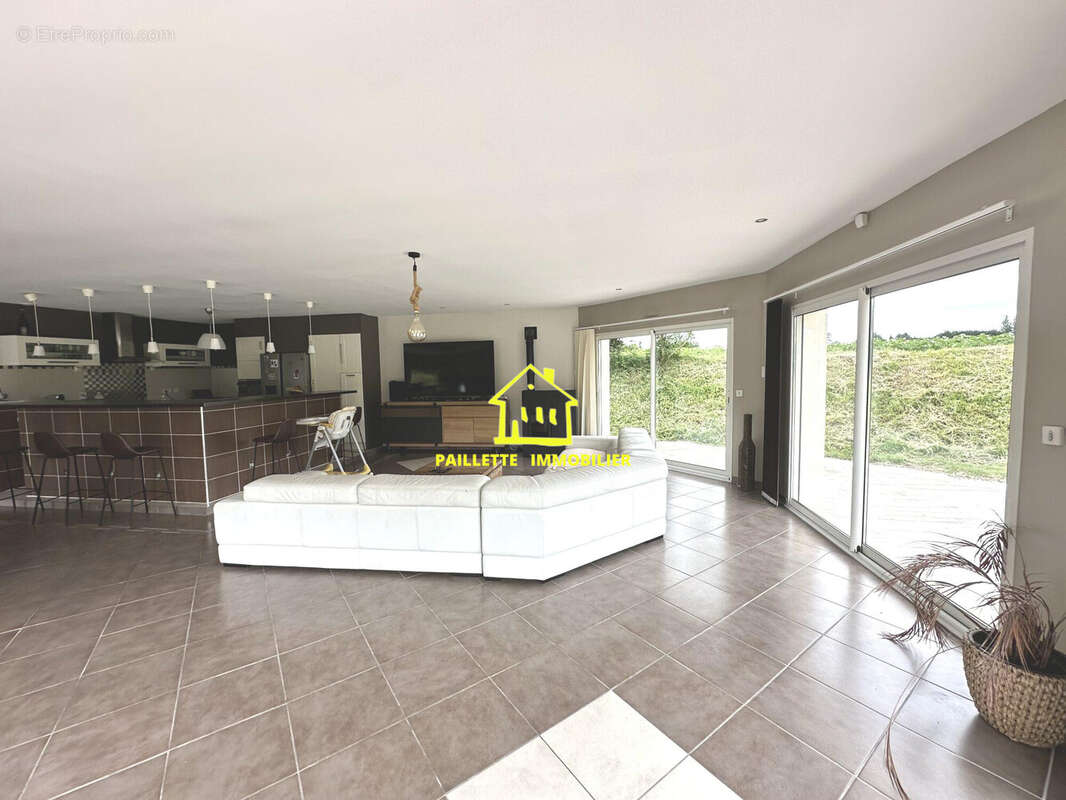 Maison 182 m² à Saint-Romain-De-Colbosc  - photo 6