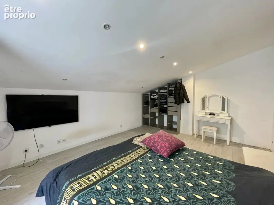 Drancy - centre-ville - maison de ville de type f3 - 88m2 - a deux pas de toutes commodites - photo 13