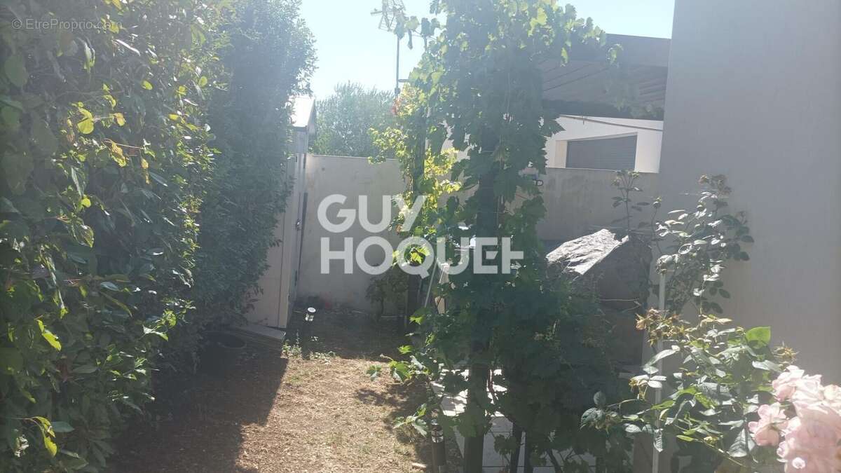 Maison à SURGERES