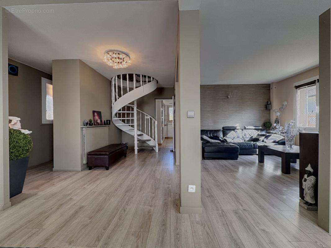 Maison à MARSANNAY-LA-COTE