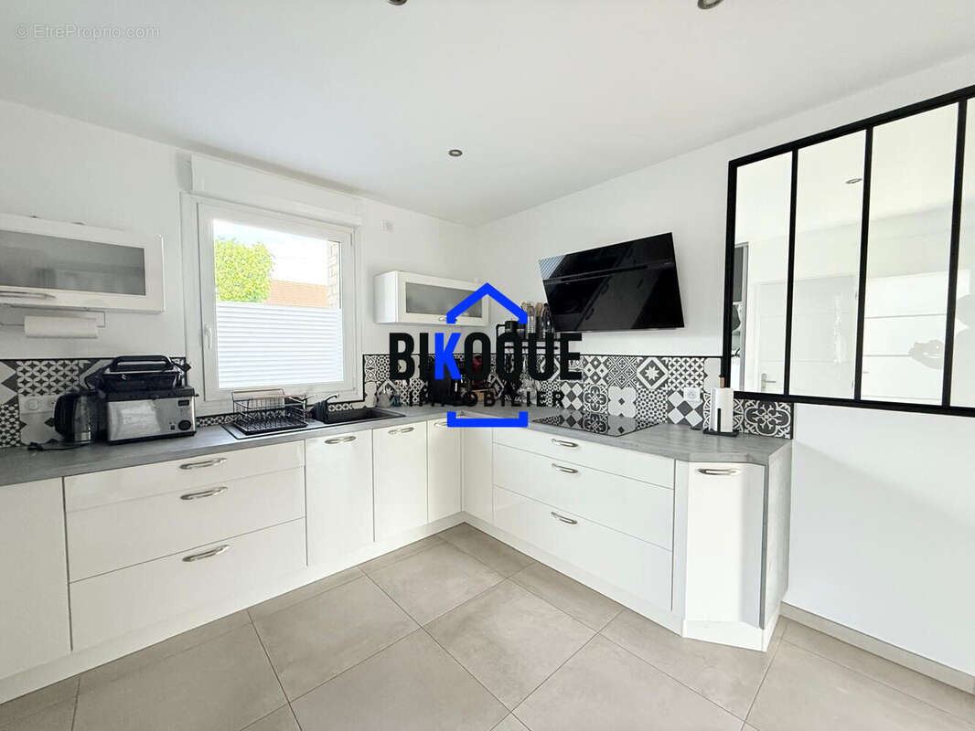 Maison 177 m² à Teteghem  - photo 3