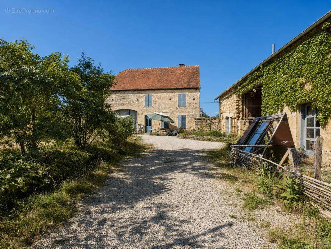 Maison de 7 pièces de 170 m² à Jours-lès-Baigneux - photo 9
