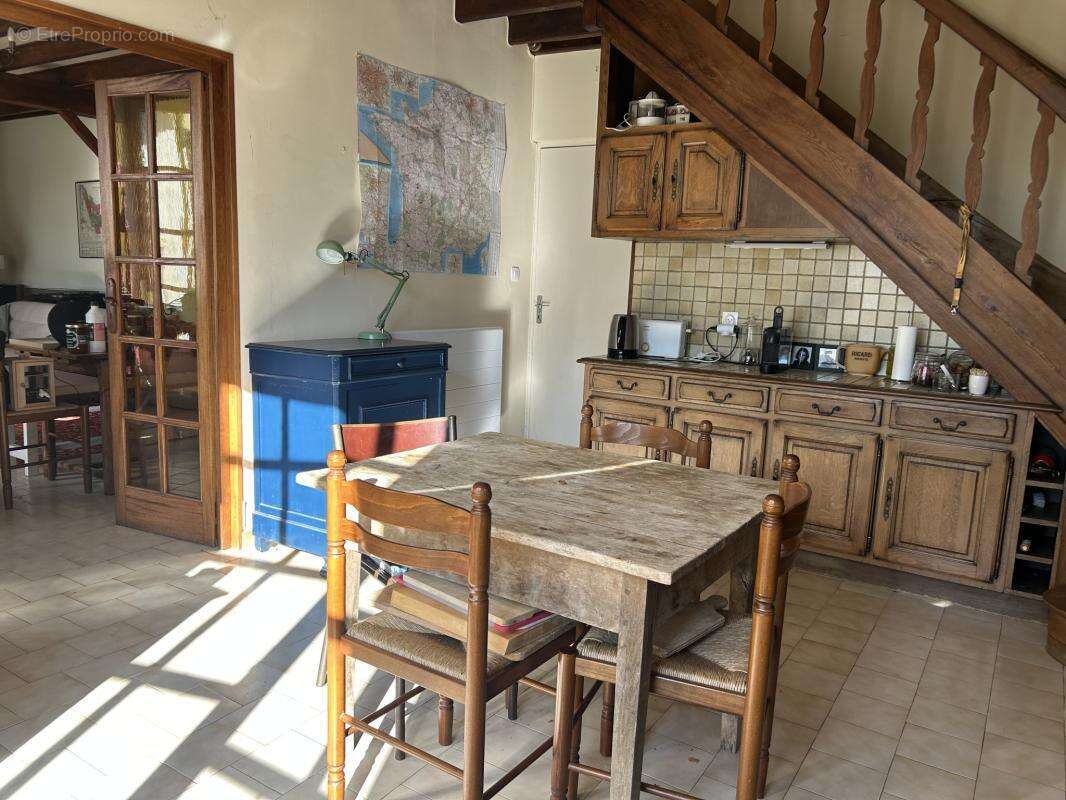 Maison à NANTEUIL-EN-VALLEE