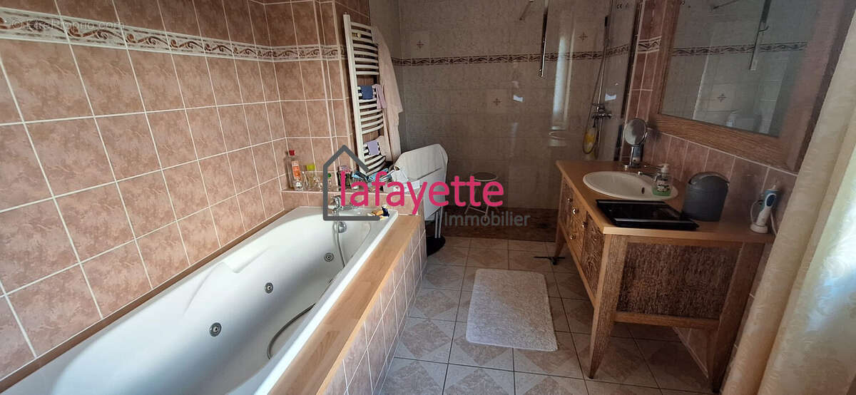 Maison à THIERGEVILLE