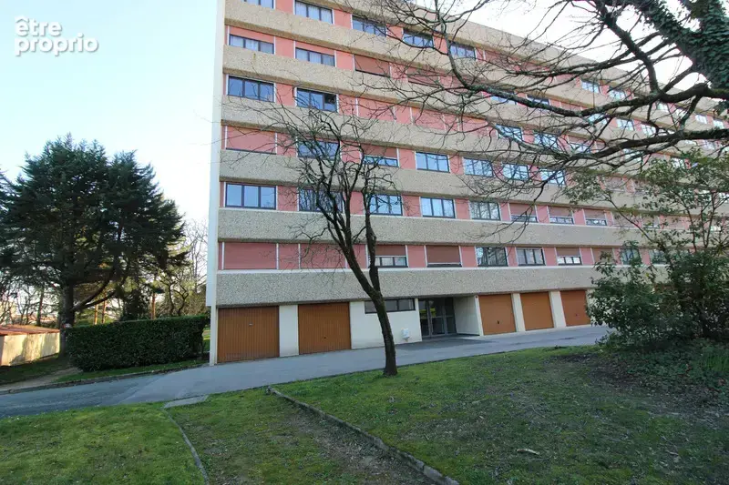 Appartement avec ASCENCEUR à vendre avec 3 CHAMBRES et 5 pièces LA ROCHE SUR YON (85) - photo 36
