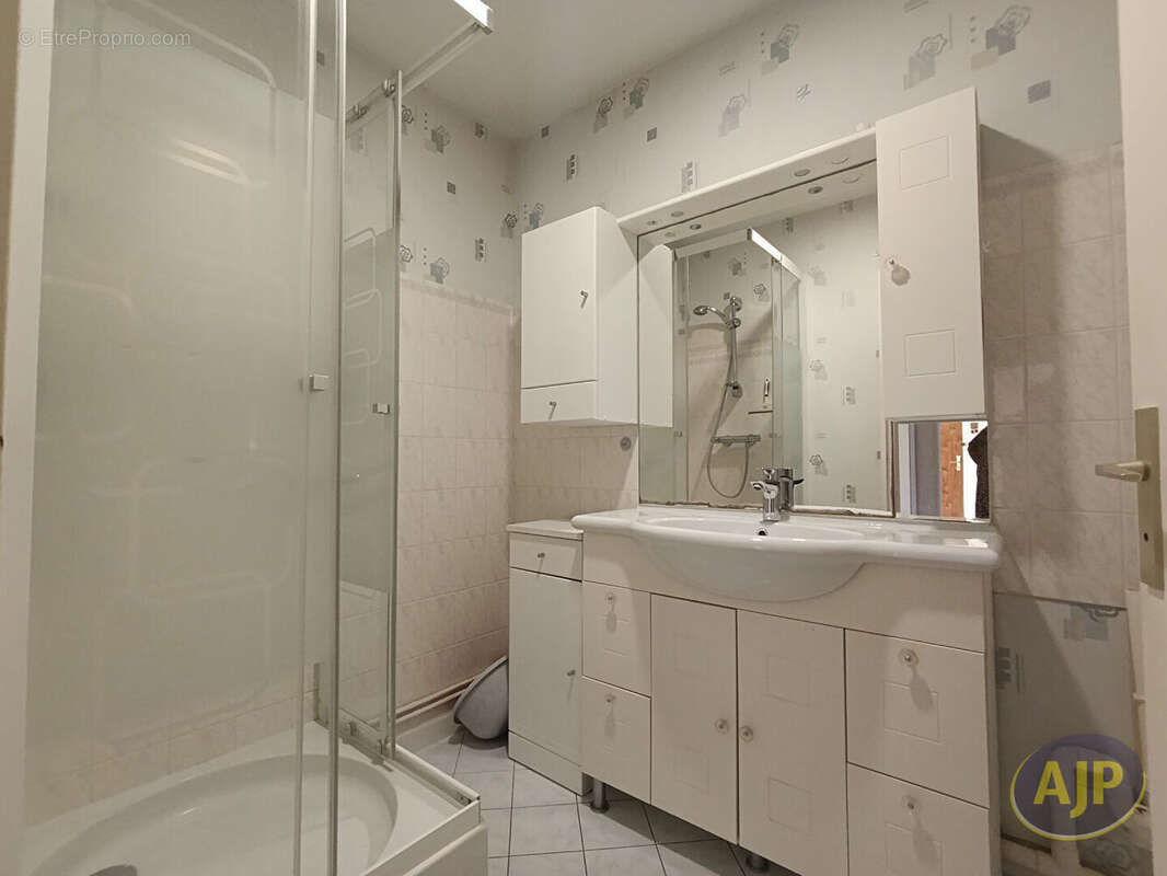Appartement à SAINT-SEBASTIEN-SUR-LOIRE