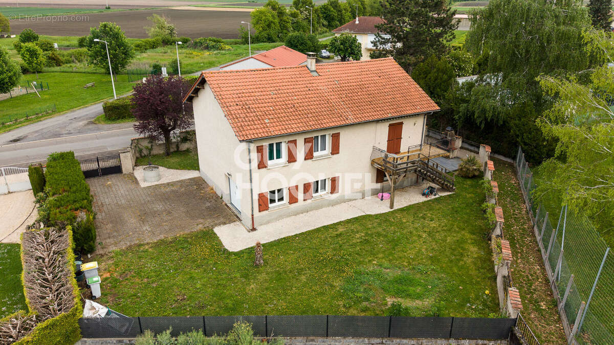 Maison à CHAPPES