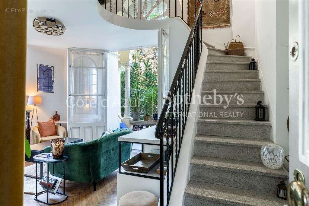 Nice Cimiez : Appartement triplex 58 m² avec terrasse dans une demeure Belle Époque - photo 14