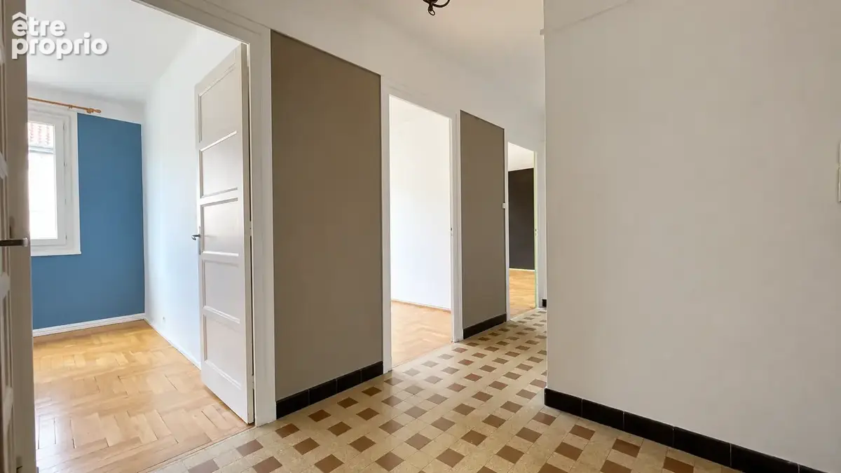 T3 traversant de 55 m2 / Étage élevé, balcon et cave / Lyon 7? - photo 5