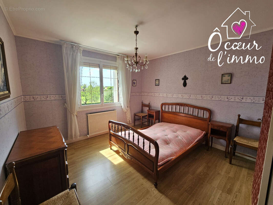 Maison à MAZIERES-EN-MAUGES