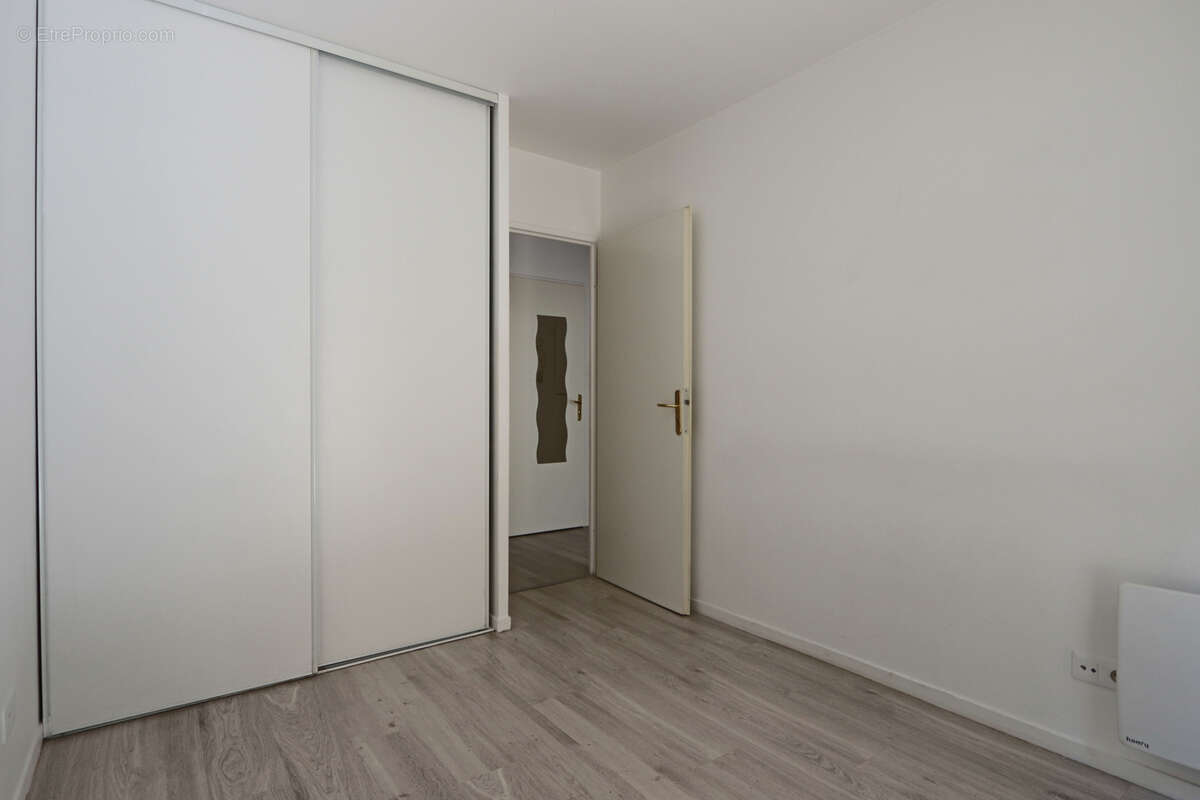 Appartement à LES PAVILLONS-SOUS-BOIS