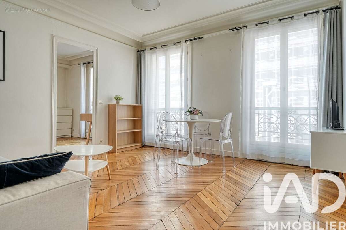 Photo 3 - Appartement à PARIS-17E