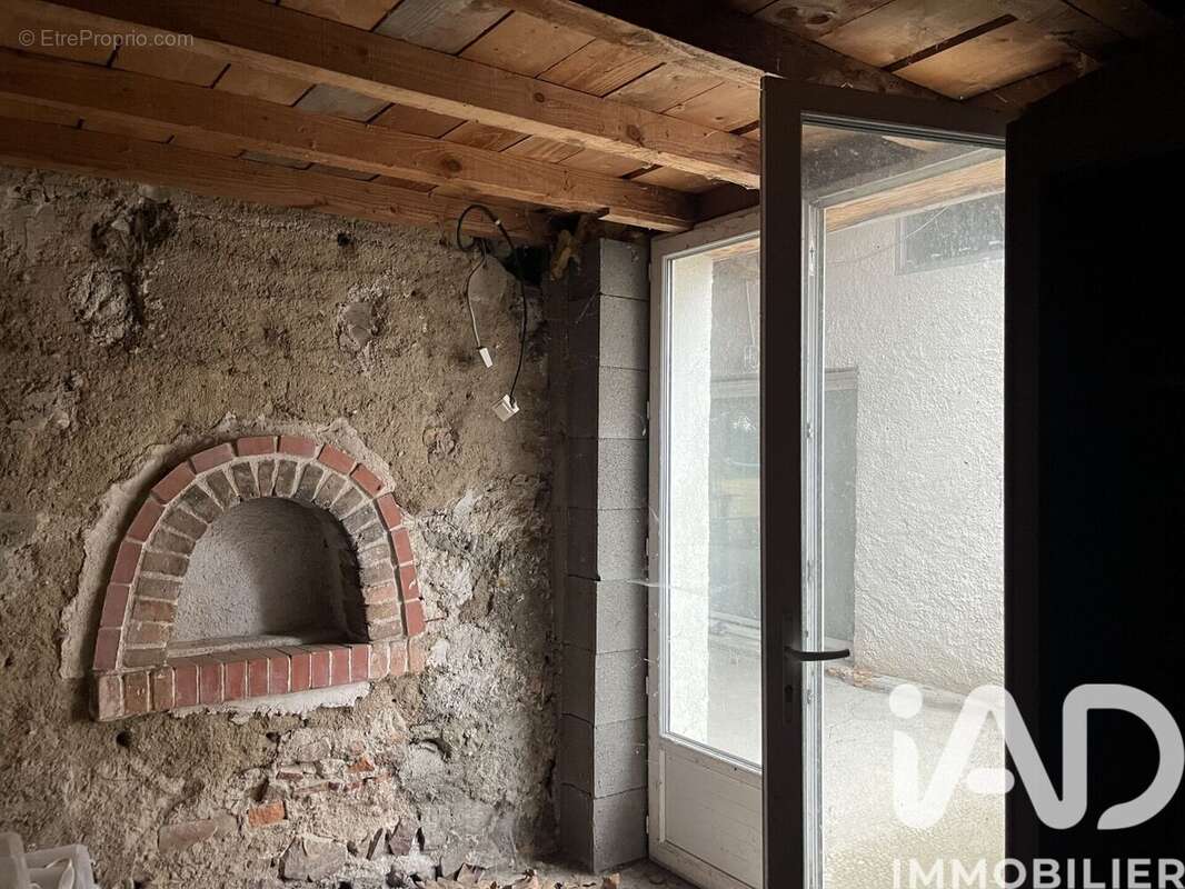 Photo 3 - Maison à SAINT-ETIENNE-LE-MOLARD