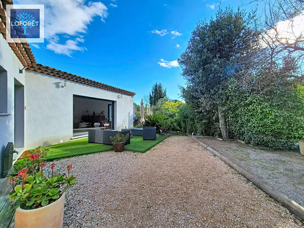 Maison à VALLAURIS