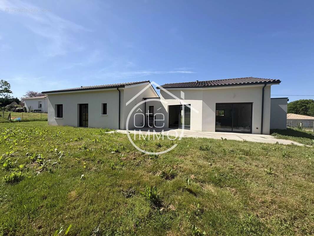 Maison à LUNAS