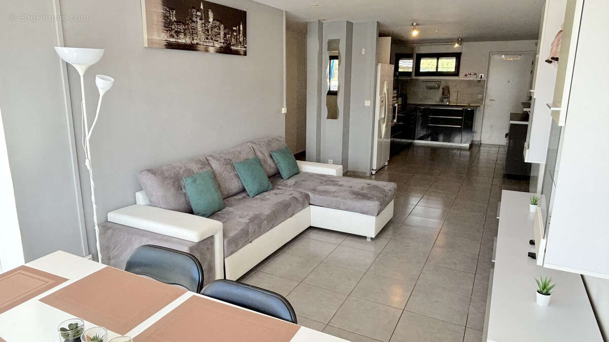 Appartement à CANDILLARGUES