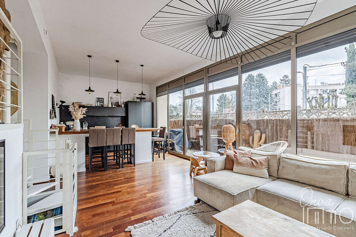 Appartement à LYON-9E
