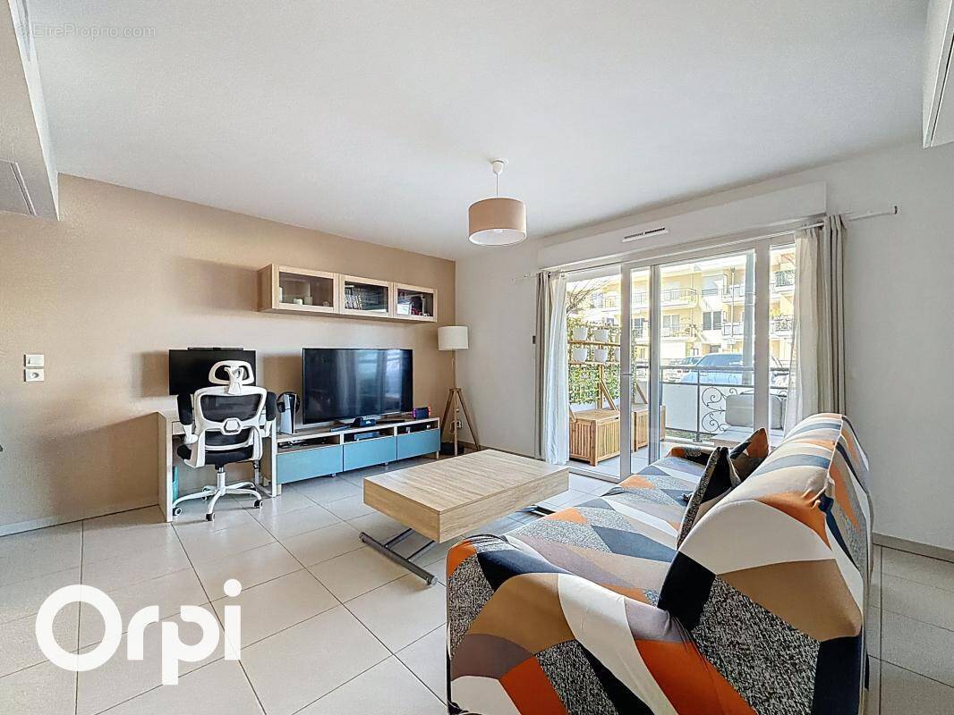 Appartement à VILLENEUVE-LOUBET